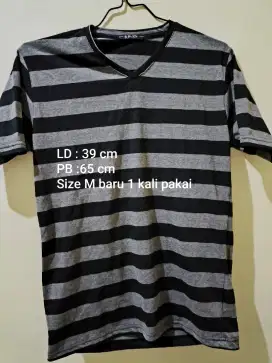 Kaos Pria Size M 1 kali pakai