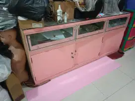 Etalase bekas toko perhiasan nego yang serius aja
