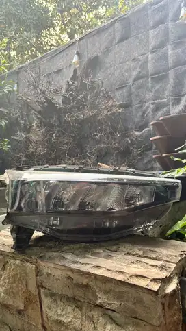 Headlamp Mobil Avanza & Xenia 2022-2024