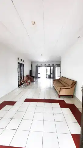 Rumah cantik siap huni hijau  dekat stasiun bebs  banjir camar bintaro