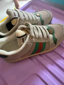 Preloved Sepatu Gucci