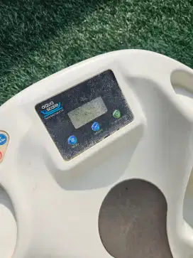 Bak mandi Aquascale bak mandi timbangan digital