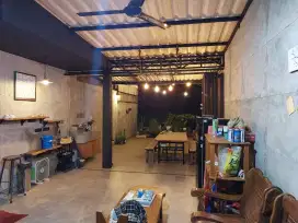 IP2783: Rumah Semi Furnished Jelambar Ada Ruang Kongkow di Lantai 3