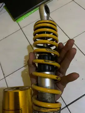 Shock ohlins untuk honda / yamaha