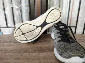 Sepatu Running Nike Original Second