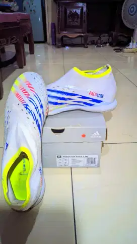 sepatu futsal Adidas predator edge 3 in