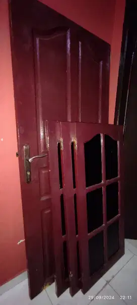 Pintu dan 3 daun jendela