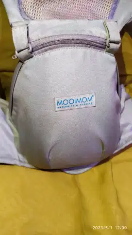 HIPSEAT MOOIMOM PRELOVED SECOND