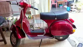 Vespa Exclusive 1991 lengkap mulus terawat