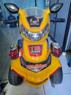 Motor AKI Mainan Anak