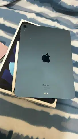 ipad Air 4 (5th Generation) Wi-Fi (Bonus apple pencil seharga 2jt)