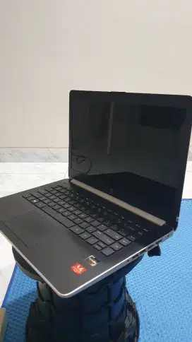 Laptop HP 14 RYZEN 5