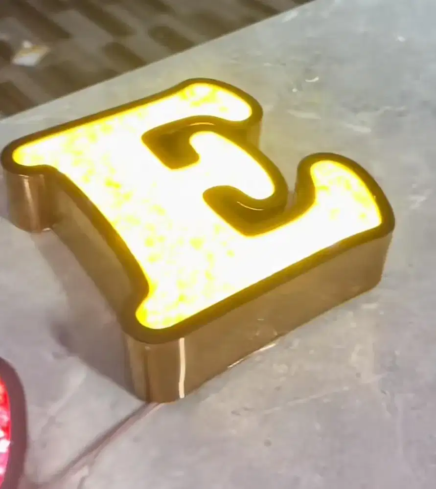 Neon box Huruf timbul ACRYLIC reklame murah
