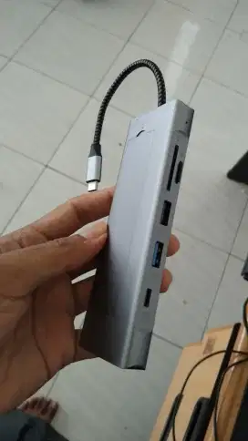 Usb hub c + enclosure