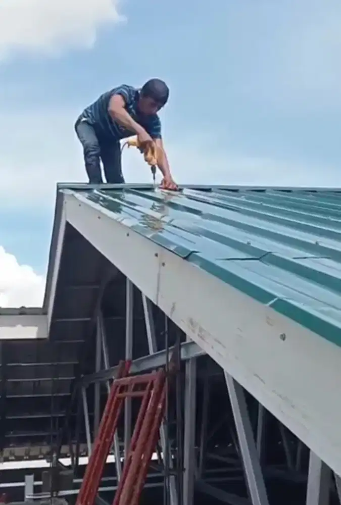 Tukang ahli atap bocor pasang plafon