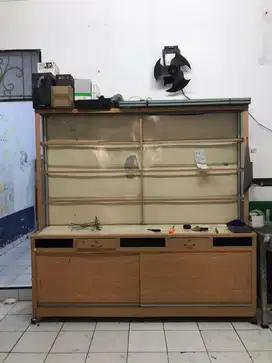 Lemari Alumunium Kaca untuk Konter Hp