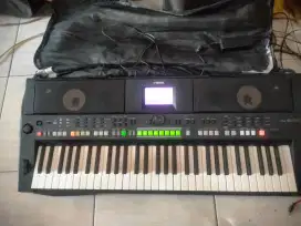 KEYBOARD YAMAHA PSR -$650.