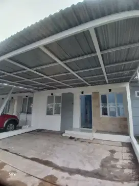Disewakan rumah baru sudah siap huni belum pernah di tempati