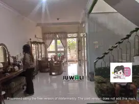 Jual Cepat Rumah Lokasi Strategis di Boulevard  Limus Pratama Regency