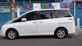 Mazda Biante Skyactiv 2014 an sendiri putih