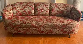 Kursi sofa ruang tamu