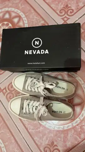 Sepatu nevada original size 37