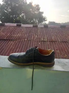 Sepatu pria Kickers preloved