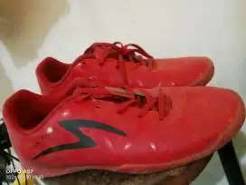 sepatu futsal murah berkualitas