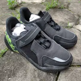 Sepatu Adidas 4uture RnR Black Kids Original Size 35,5