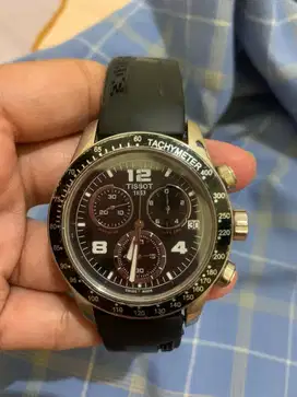 Jam tangan TISSOT V8