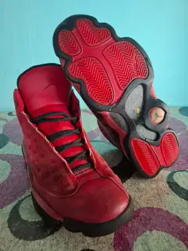 Sepatu Basket Nike Air Jordan Retro