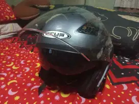 Helm Zeus 610 pelindung kepala