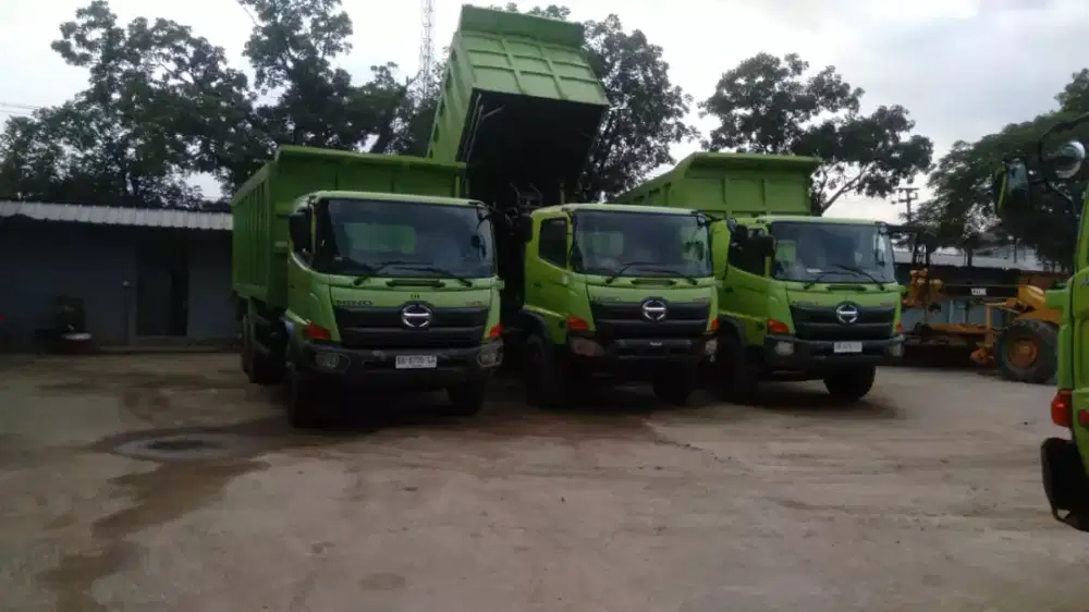 Mobil Hino Lohan 260 JD tahun 2018