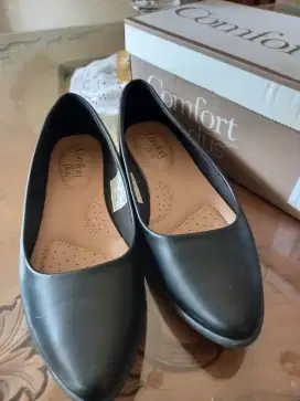 SEPATU WANITA COMFORT PLUS MULUS