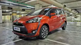 TDP 5Jt Toyota Sienta 1.5 V Bensin-AT 2019 Orange /