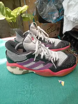 Adidas Harden sz 42 5