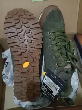 Sepatu eiger vibram bugle