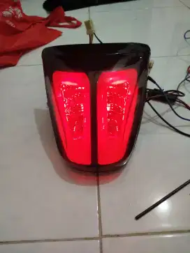 lampu belakang Primaverra/Sprint