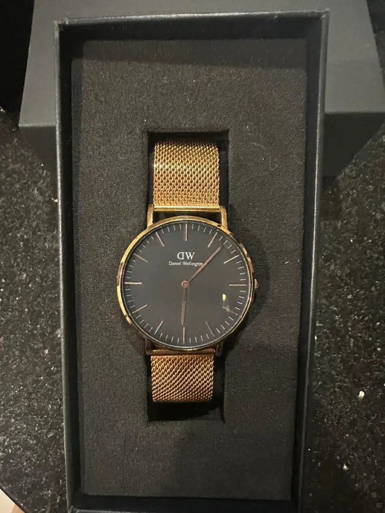 Jam tangan Unisex DW bisa nego