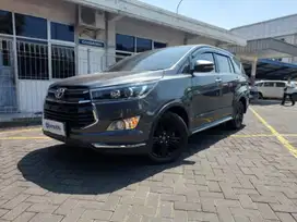 Toyota Kijang Innova 2.0 Venturer Bensin-MT 2018 GREY pLN