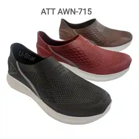 Sepatu karet pria slip on