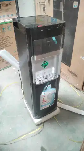 Dispenser sanken HWD C106 Defect Pabrik