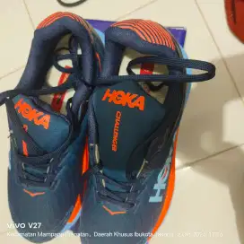 Sepatu Hoka Challenger size 41 Impor