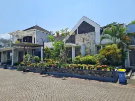 Rumah Mewah Kawasan Elite Perumahan Ijen Nirwana Malang