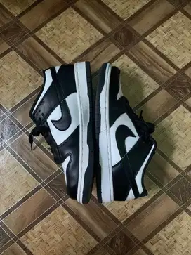 Nike dunk panda preloved