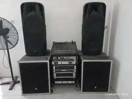 Di jual satu set sound sistem