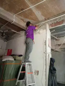 Tukang. Instalasi listrik. Dan. Las