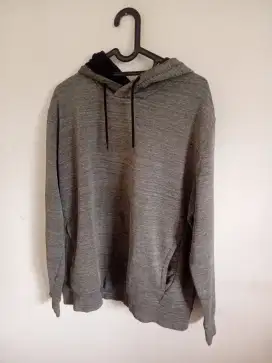 Dijual sweater H M size XL