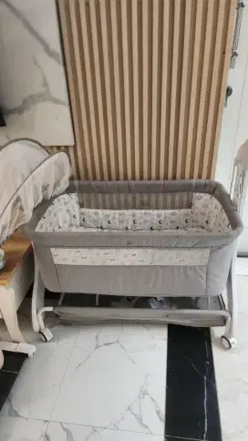 Baby box babydoes