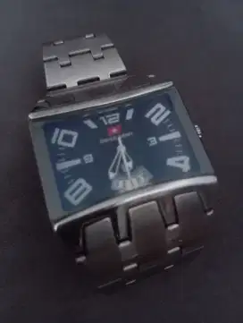 Jam tangan Swiss army